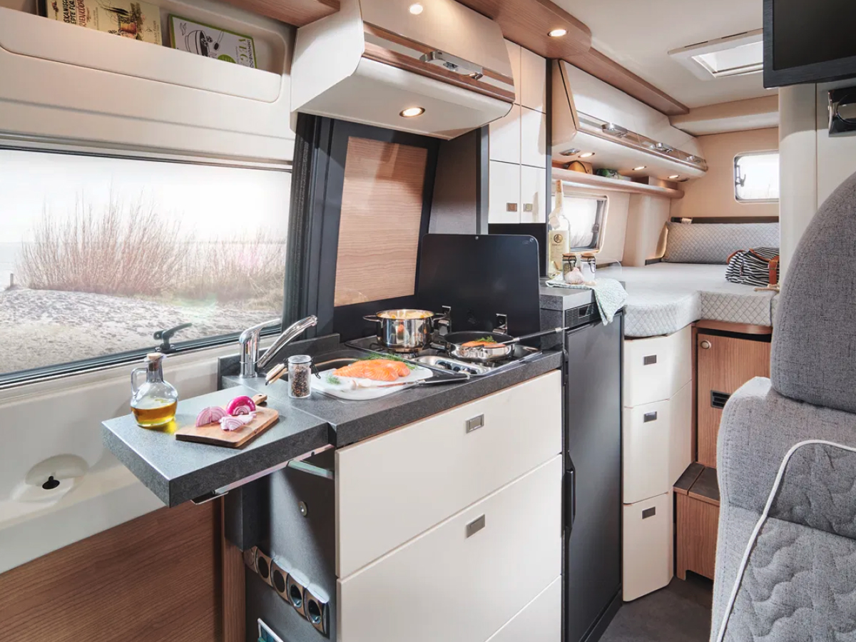 Mercedes-Sprinter-19.jpg 20