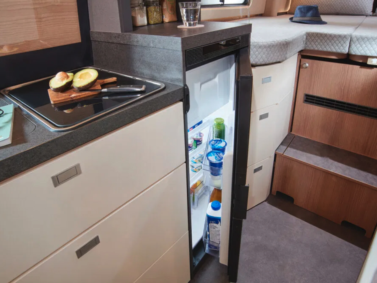 Mercedes-Sprinter-20.jpg 21