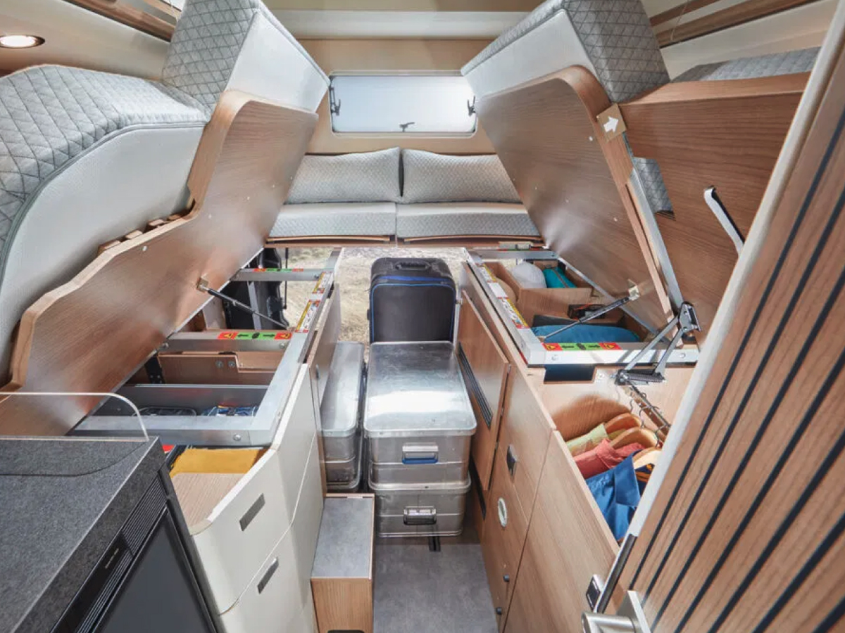 Mercedes-Sprinter-23.jpg 24