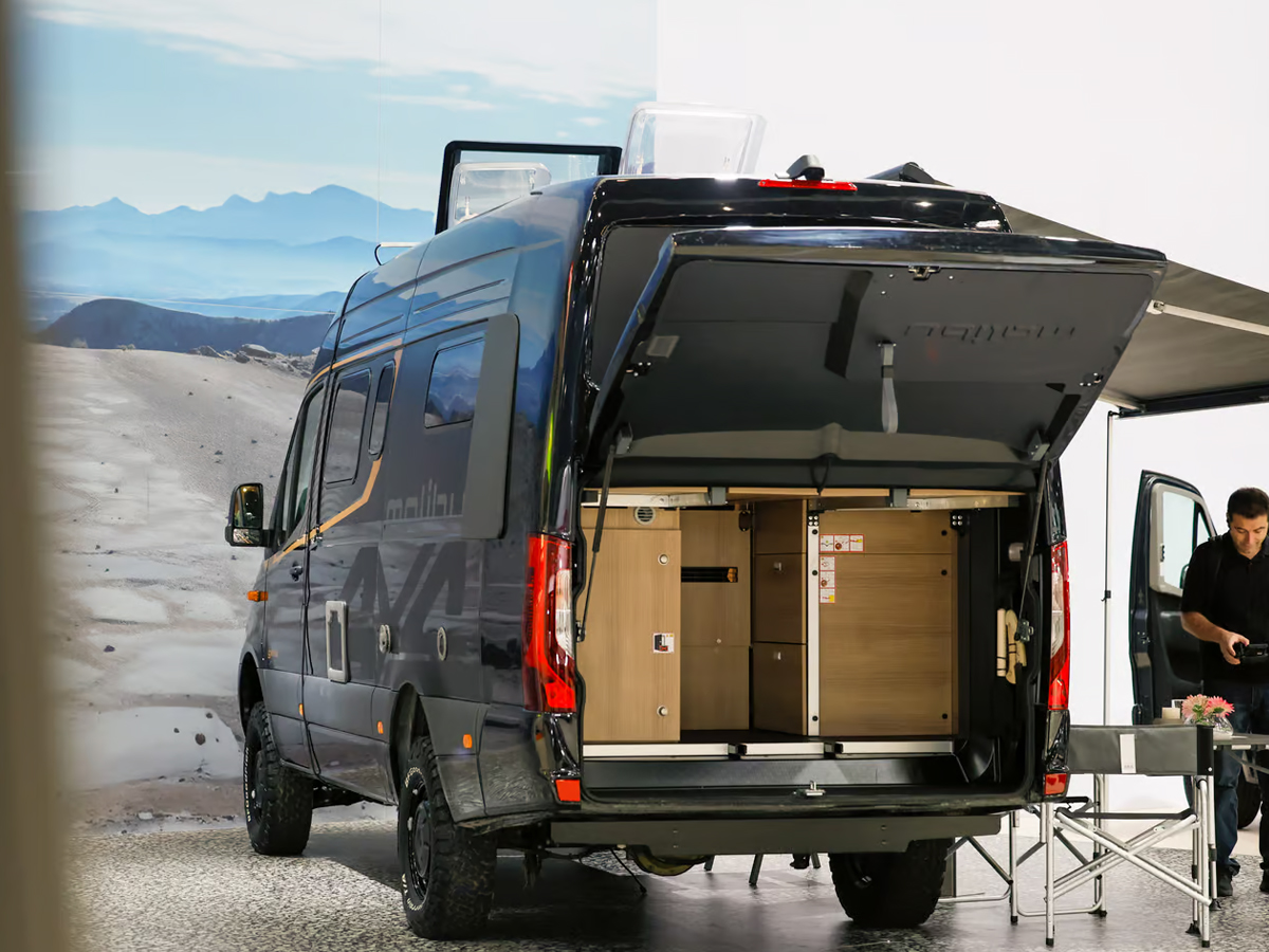 Mercedes-Sprinter-3.jpg 4