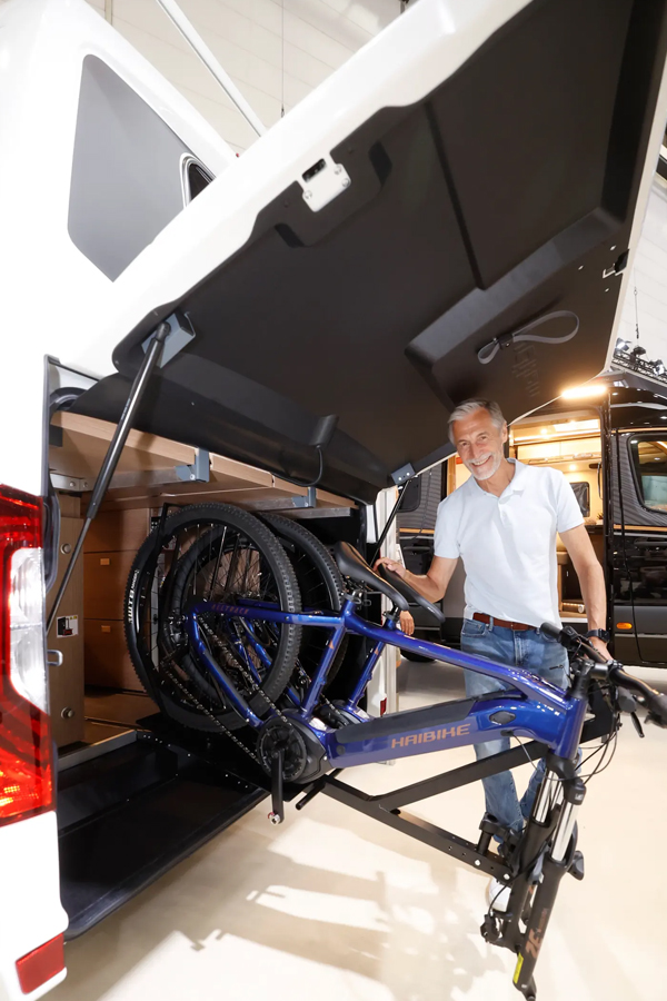 Mercedes-Sprinter-4.jpg 5