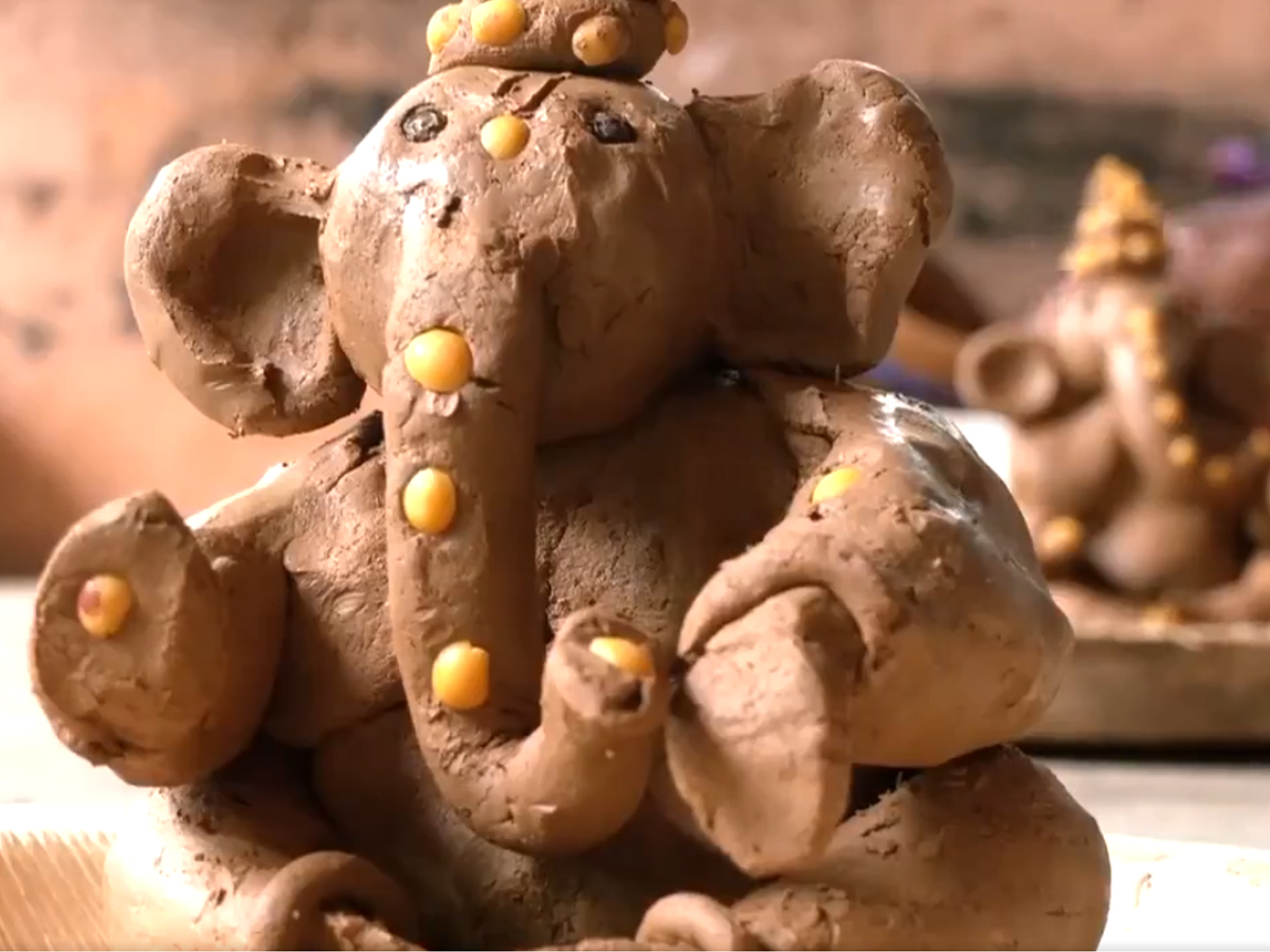 Mud_Ganesh_Idols.jpg 11