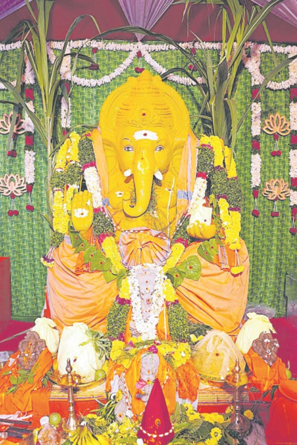Hyderabad-Ganesh-6.jpg 7
