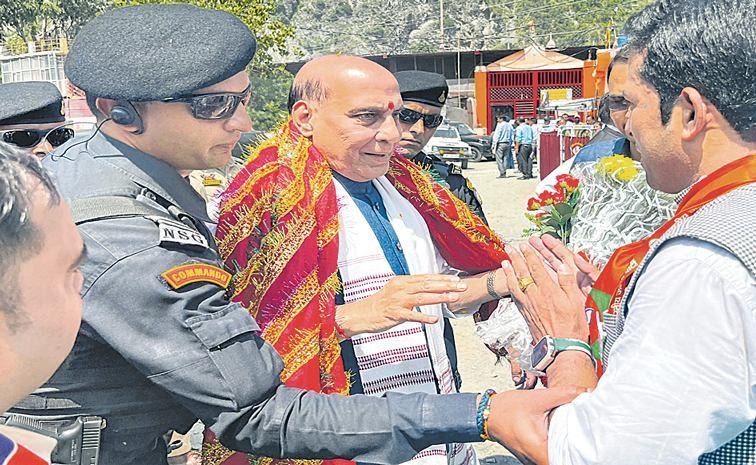 RAJNATH1.jpg