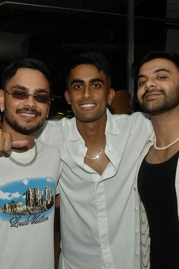 Shubman_20Gill_20Parties_20Hard_20With_20Buddies_20Ishan_20Kishan_2C_20KL_20Rahul_20And_20Shreyas_20Iyer_20Photos_20_289_29.jpg 10