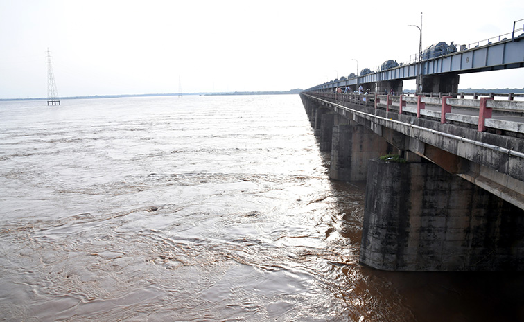 Godavari-River.jpg