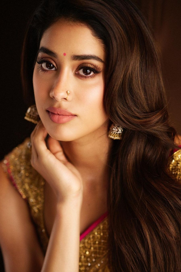 Janhvi-Kapoor-5.jpg 6