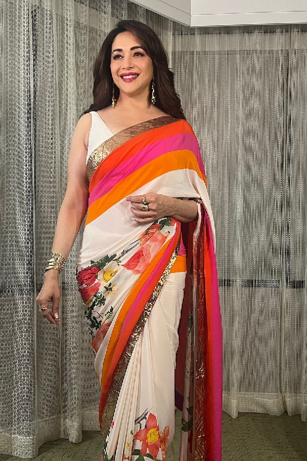 Madhuri-Dixit-10.jpg 10