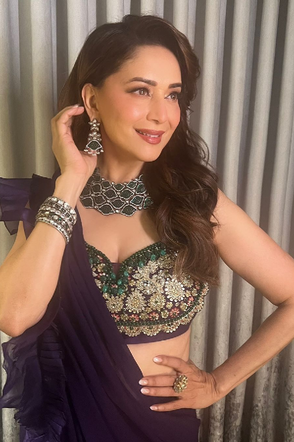 Madhuri-Dixit-7.jpg 7