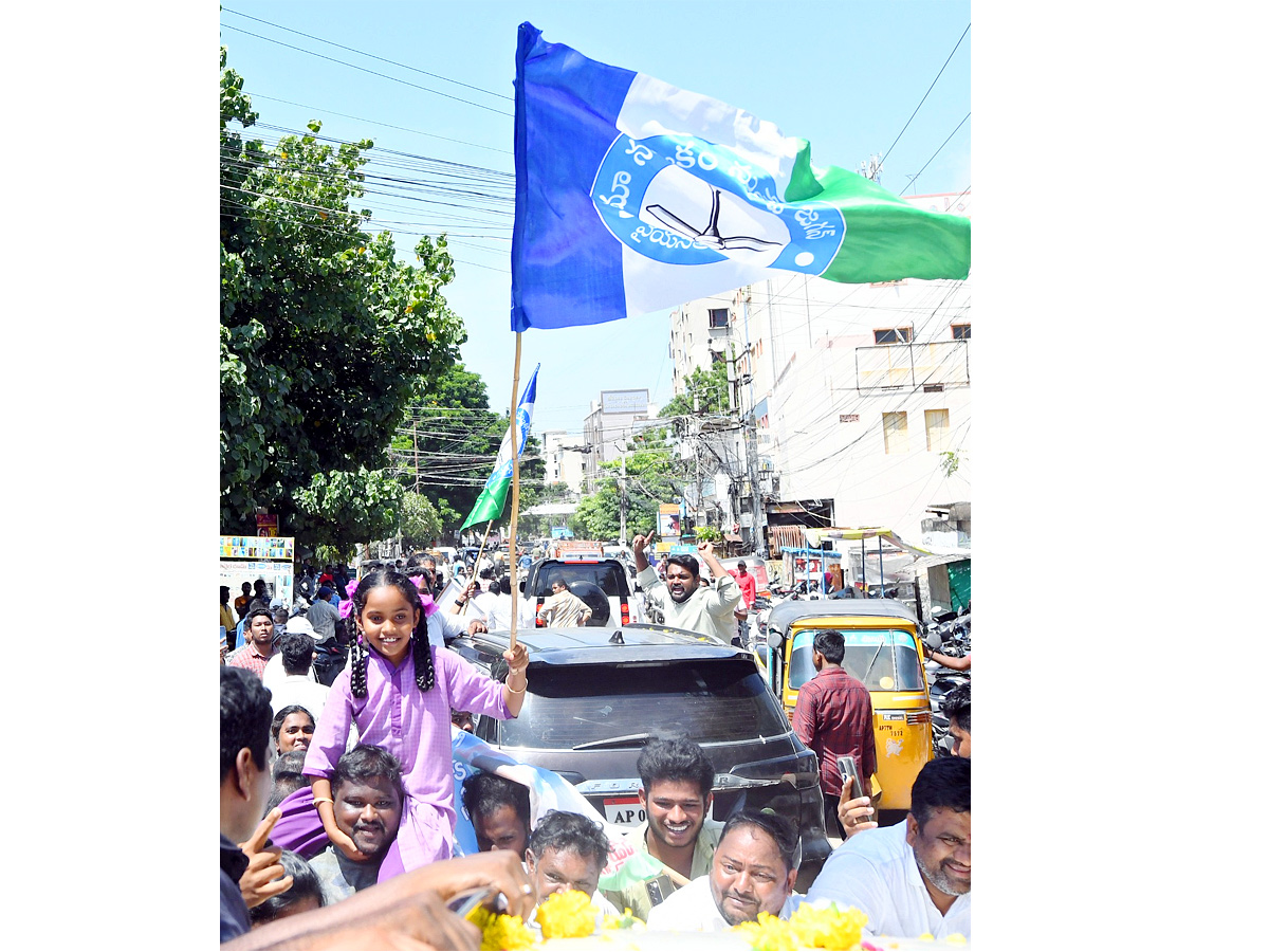 YS_20Jagan_20Visits_20Guntur_20Eda_20Sambireddy_20House_20Photos_20_2818_29.jpg 18