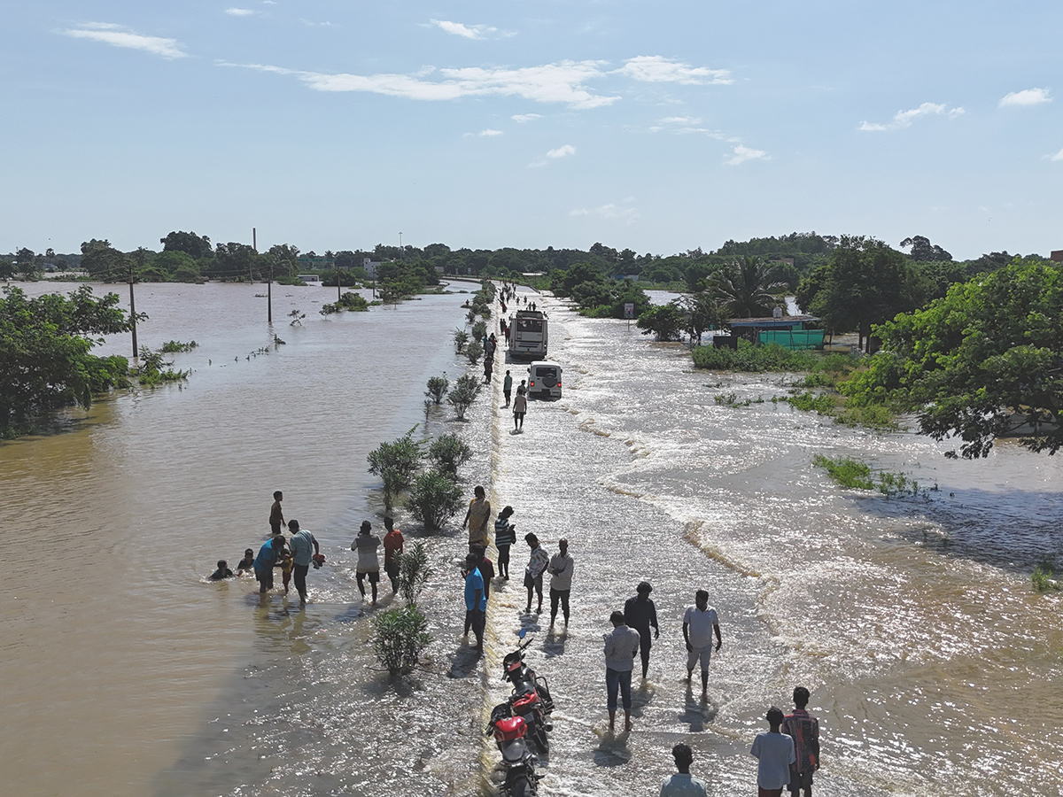 Heavy_20Flood_20Water_20To_20rajahmundry_20godavari_14.jpg 13