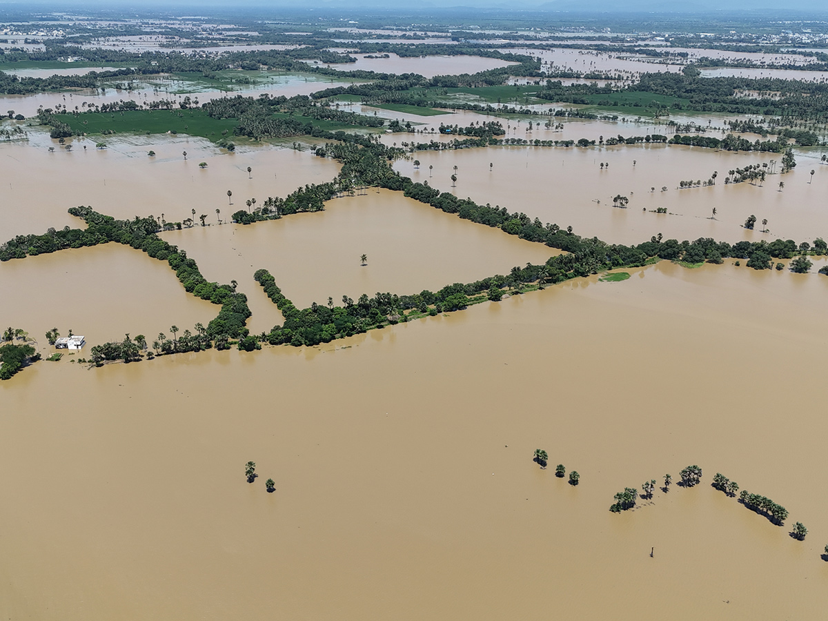 Heavy_20Flood_20Water_20To_20rajahmundry_20godavari_4.jpg 4