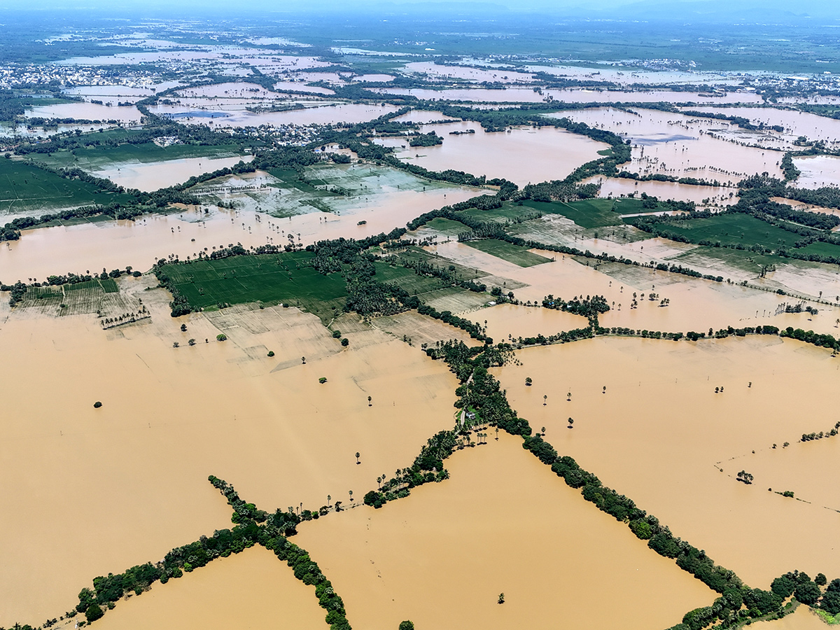Heavy_20Flood_20Water_20To_20rajahmundry_20godavari_9.jpg 8
