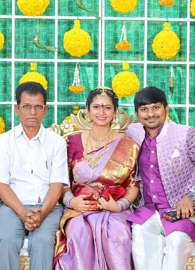 Jabardasth_20Rocking_20Rakesh_20Wife_20Jordar_20Sujatha_20Seemantham_20Function_20Photos__20_2818_29.jpg 18