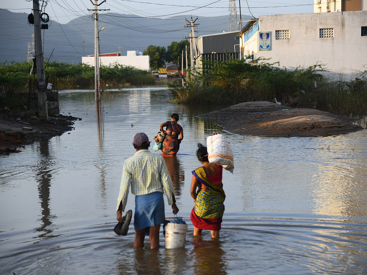 vijayawada_20floods_202024_20photos_20at_20sakshi_3.jpg 3