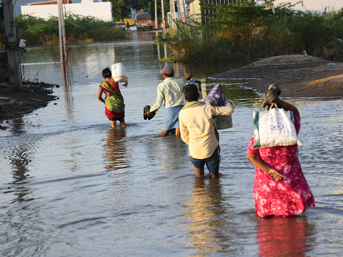 vijayawada_20floods_202024_20photos_20at_20sakshi_5.jpg 5
