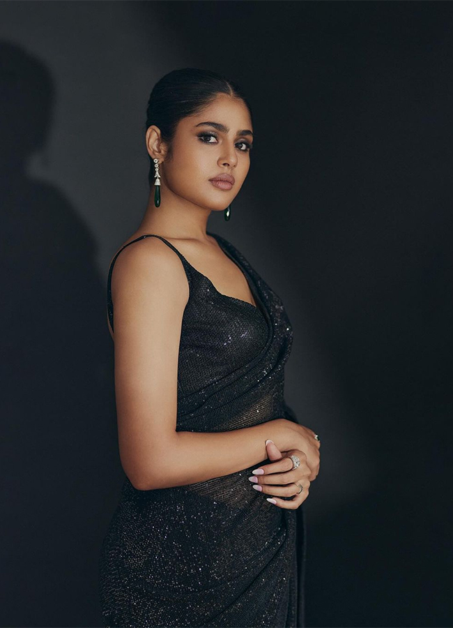 Actress_20Faria_20Abdullah_20Hot_20HD_20Photos_16.jpg 16