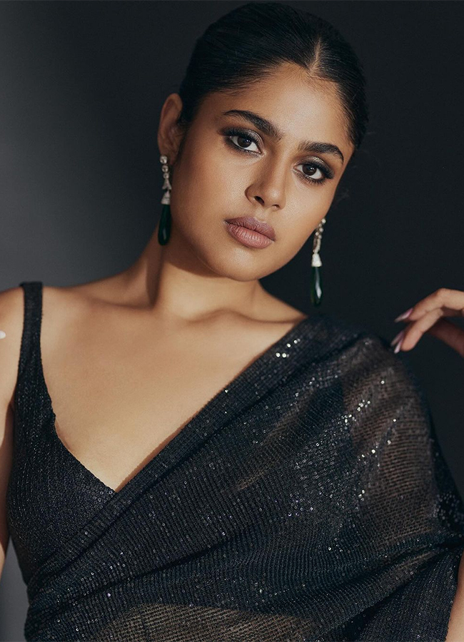 Actress_20Faria_20Abdullah_20Hot_20HD_20Photos_2.jpg 2