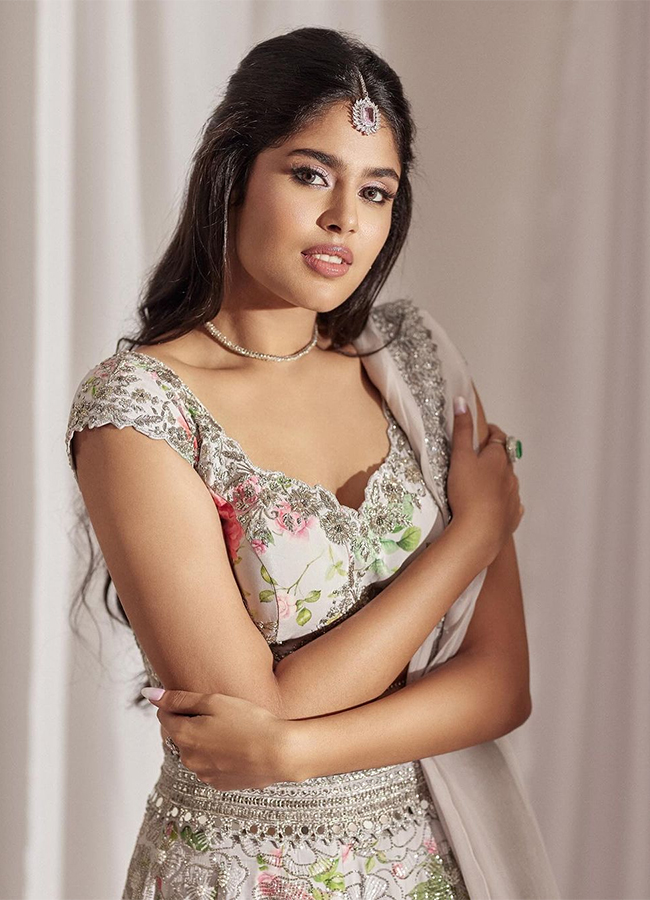 Actress_20Faria_20Abdullah_20Hot_20HD_20Photos_4.jpg 4
