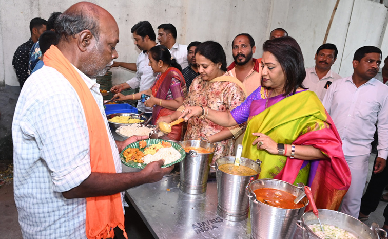Gadwal-Vijayalakshmi.jpg