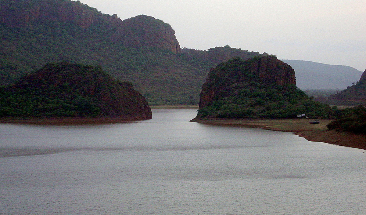 sandur_20tourist_20places_20photos_1.jpg 1