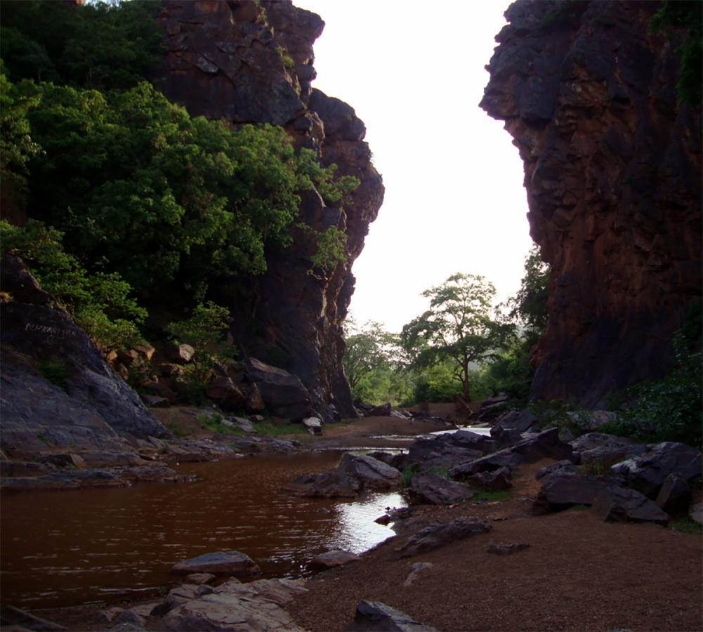 sandur_20tourist_20places_20photos_4.jpg 4