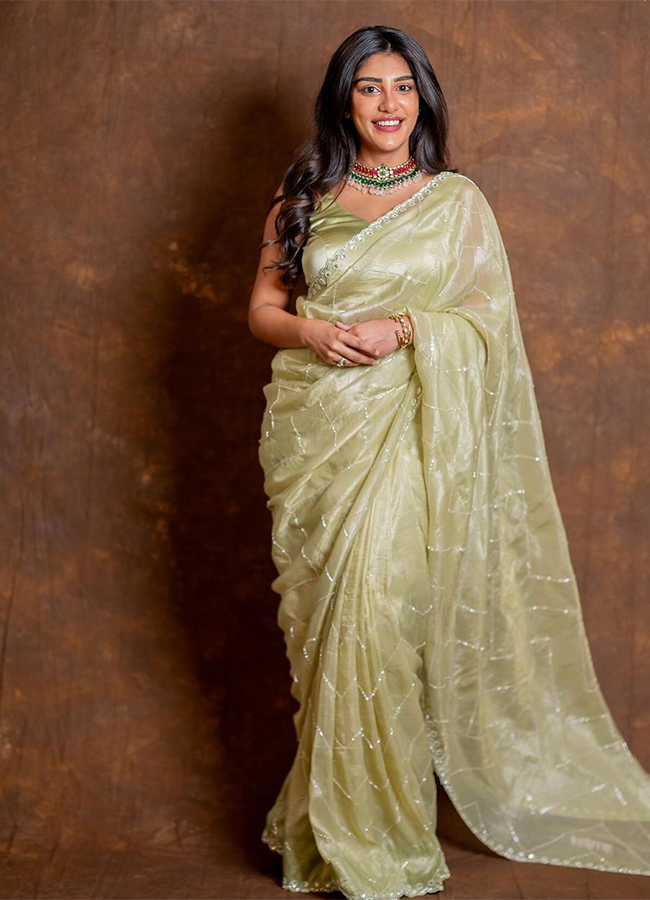Surekha_20Vani_20Daughter_20Supritha_20Hot_20Photo_20Shoot__20_2813_29.jpg 13