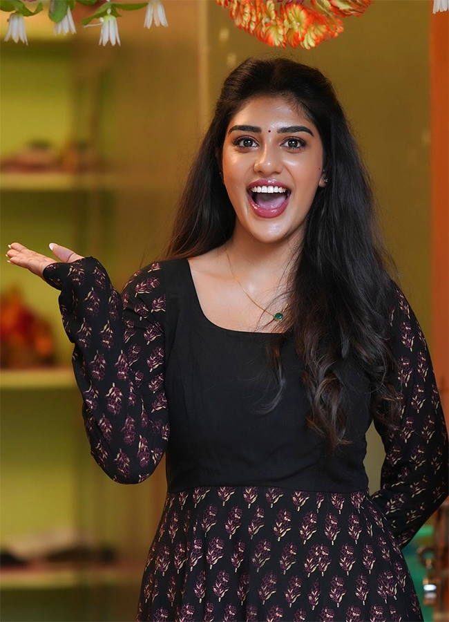 Surekha_20Vani_20Daughter_20Supritha_20Hot_20Photo_20Shoot__20_284_29.jpg 4
