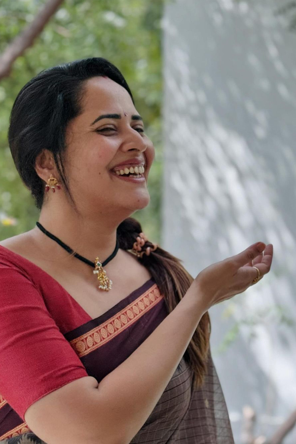 Anasuya-Bharadwaj-14.jpg 15
