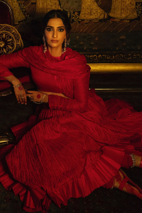 Sonam-Kapoor-12.jpg 13
