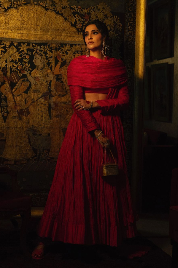 Sonam-Kapoor-8.jpg 9