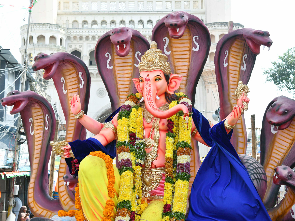Ganesh_20Shobha_20Yatra_20Celebrations_20At_20Hyderabad_20Photos_201_20_288_29.jpg 30