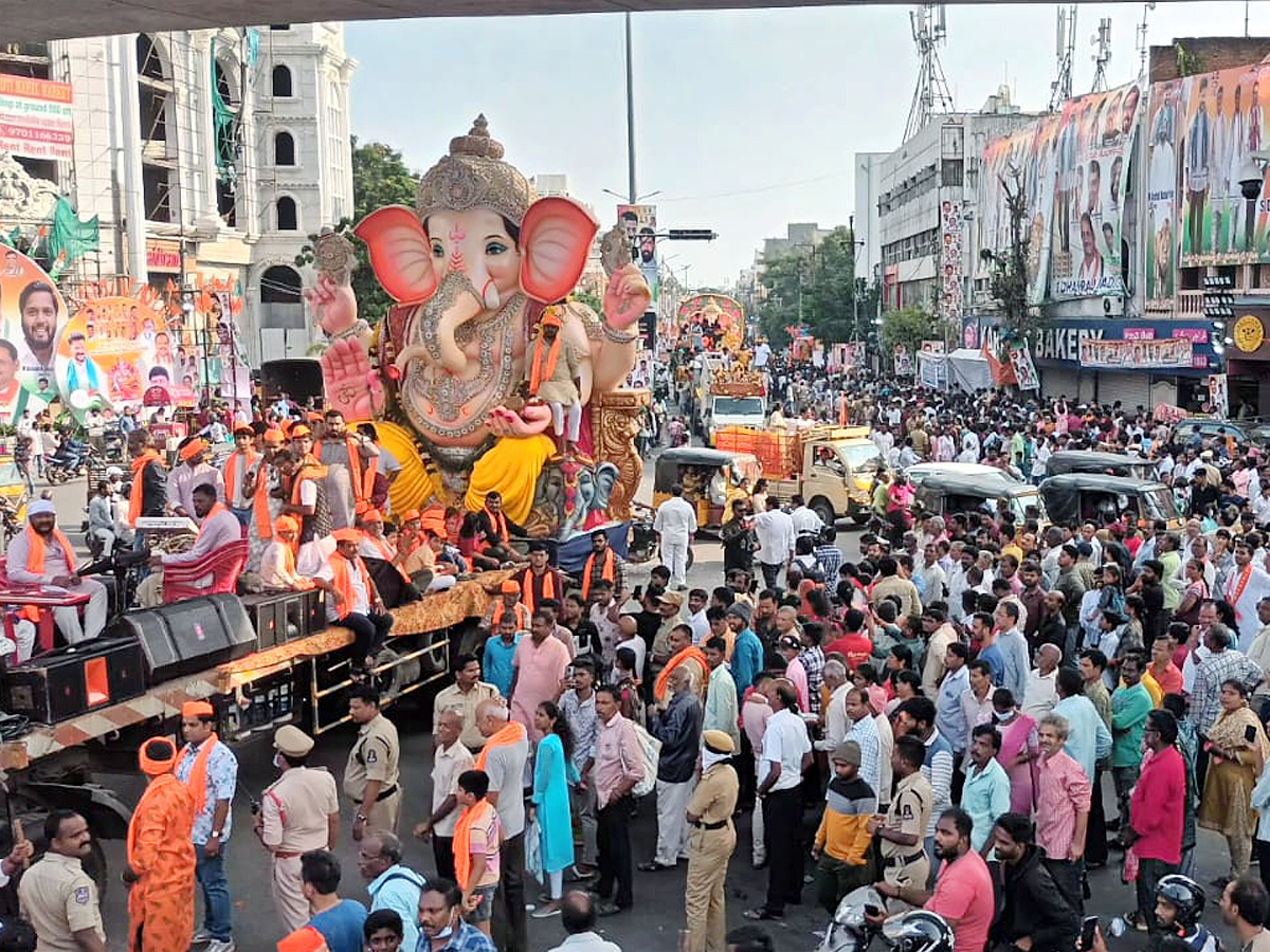 Ganesh_20Shobha_20Yatra_20Celebrations_20At_20Hyderabad_20Photos_20_2826_29.jpg 1