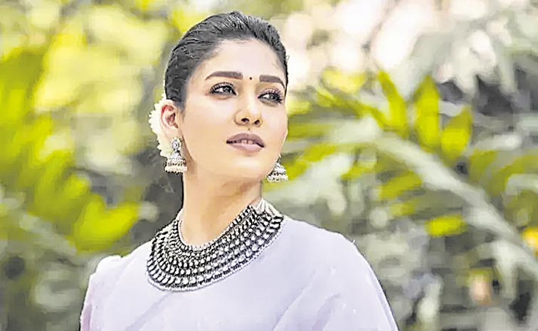 Nayantara-Saree.jpg