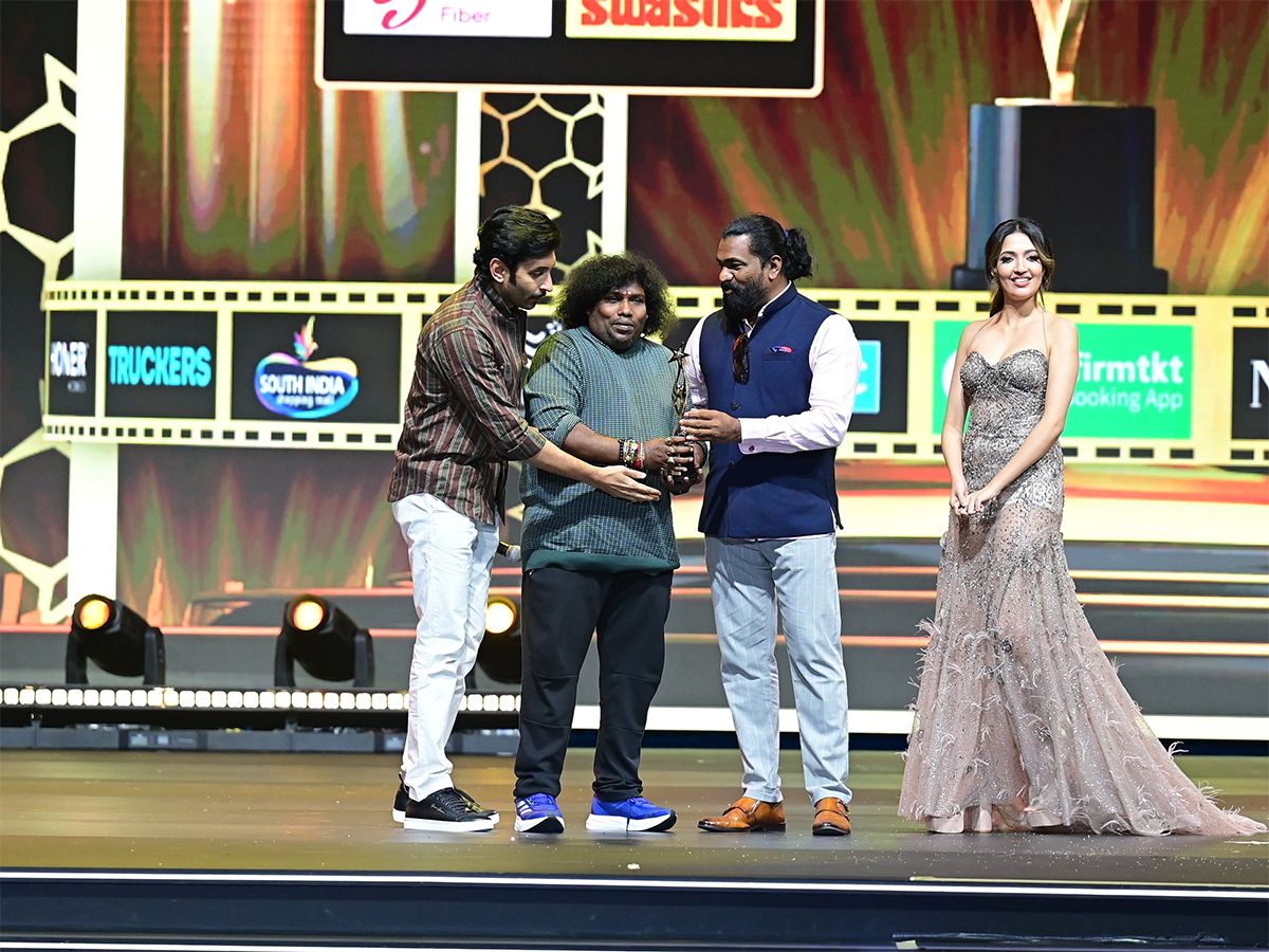 siima_20awards_202024_20at_20dubai_20photos_15.jpg 15