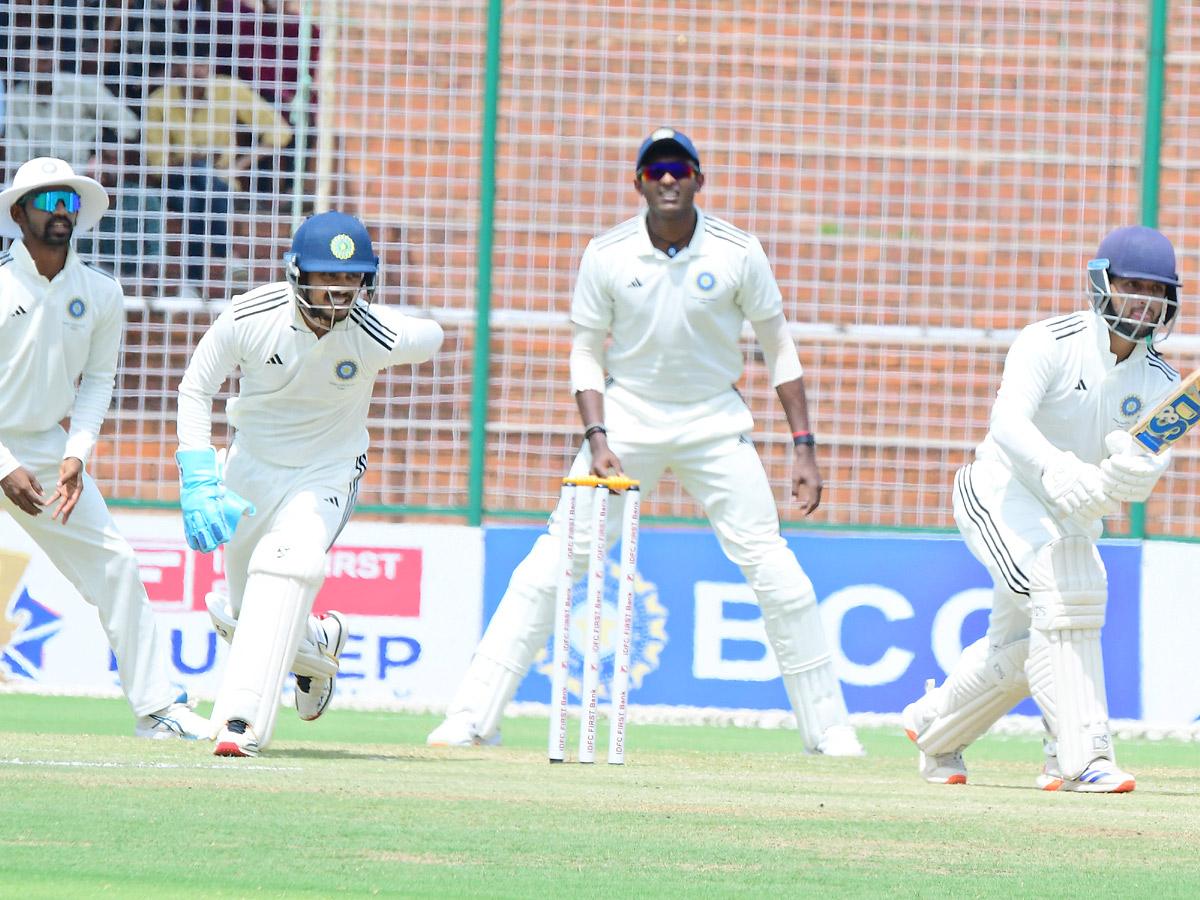 India_20A_20vs_20India_20C_2C_20Duleep_20Trophy_202024_20Photos_20_2823_29.jpg 26