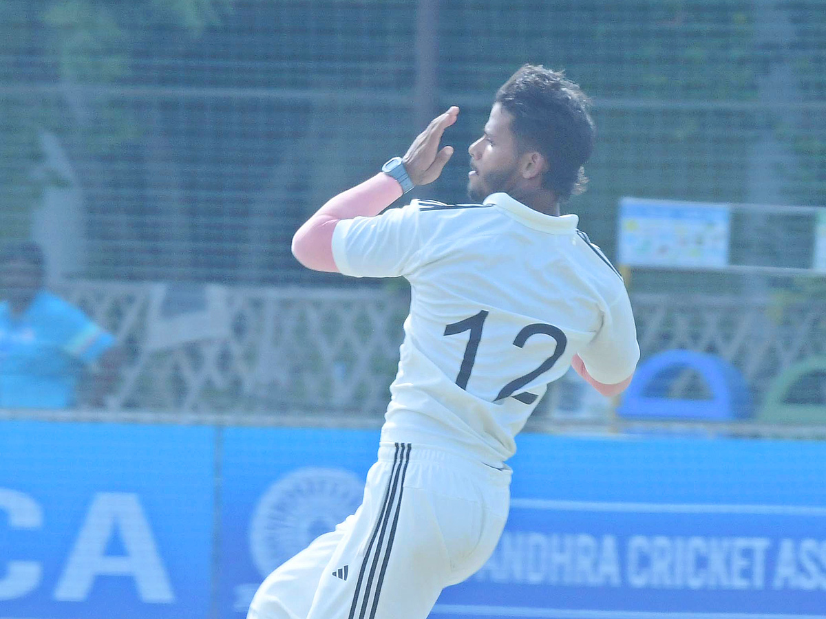 DT_202024_20Suryakumar_20Yadav_20Fail_20To_20Impress_20In_20Redball_20Return_20Photos_20_286_29.jpg 6