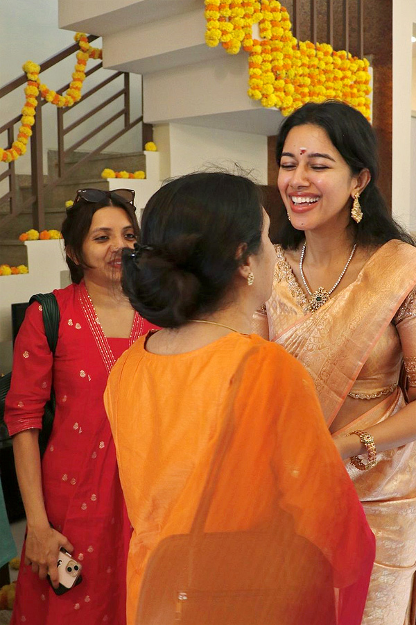 Mirnalini_20Ravi_20Housewarming_20Ceremony_20Celebrations_20Photos_20_284_29.jpg 5