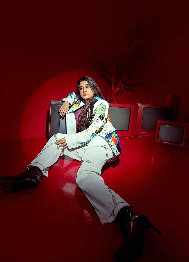 actress_20meera_20jasmine_20new_20look_20photos_10.jpg 10