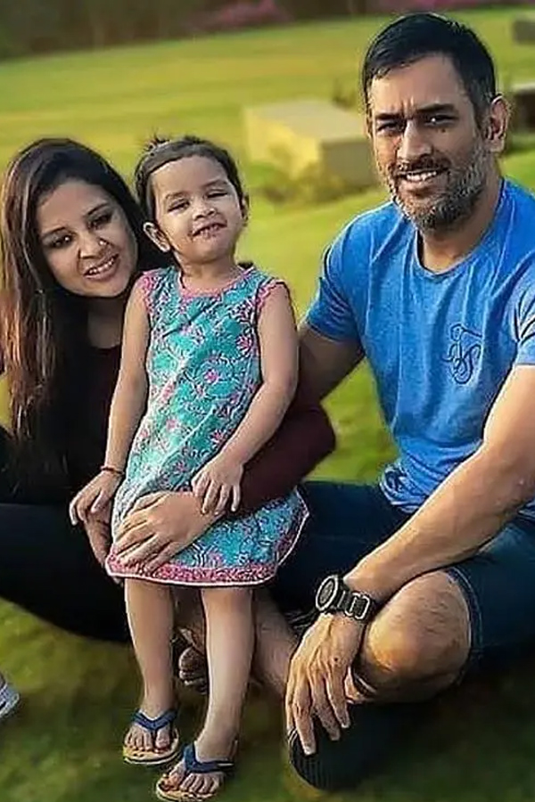 Ms_20Dhoni_20Daughter_20Ziva_20School_20Fees_20Rupes._20_2814_29.jpg 15