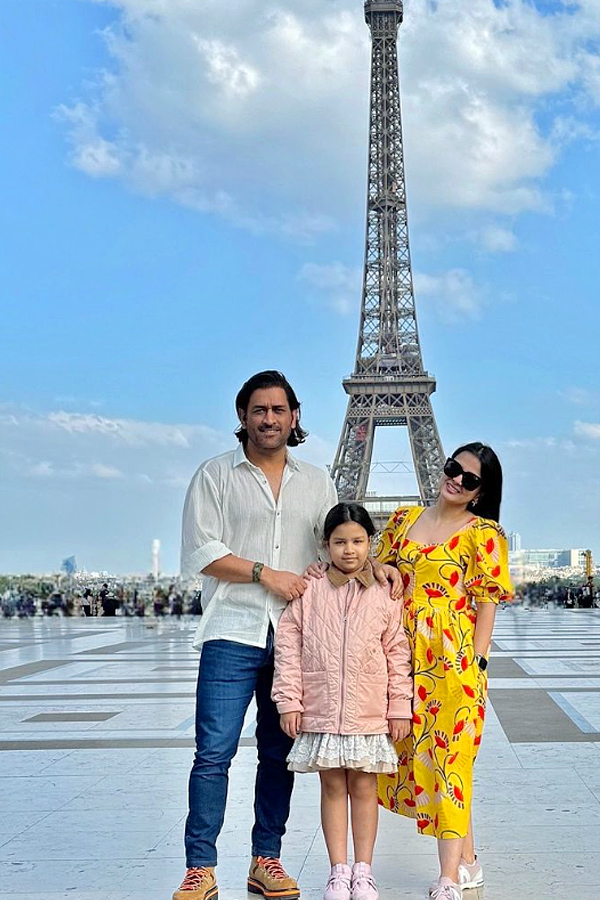 Ms_20Dhoni_20Daughter_20Ziva_20School_20Fees_20Rupes._20_281_29.jpg 2