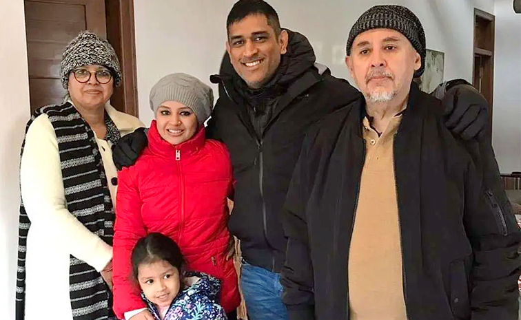 Ms_20Dhoni_20Daughter_20Ziva_20School_20Fees_20Rupes._20_289_29.jpg 10