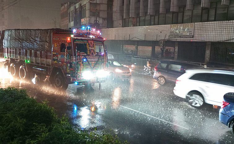 Hyderabadrains1.jpg