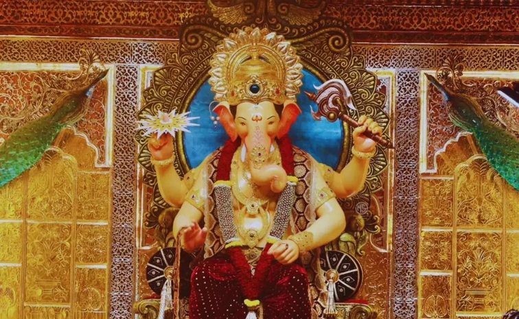 Lalbaugcha-Raja.jpg