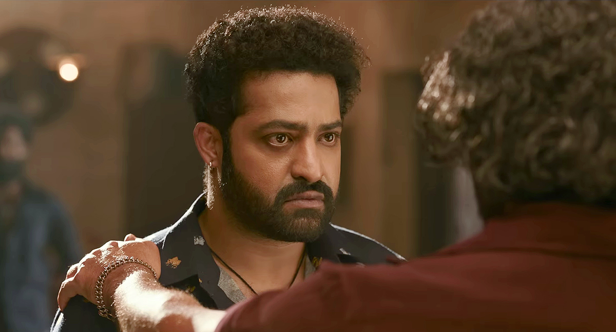 Jr_20NTR_20Devara_20Movie_20HD_20Stills_20Photos_18.jpg 17