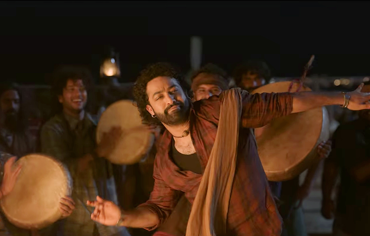 Jr_20NTR_20Devara_20Movie_20HD_20Stills_20Photos_38.jpg 35