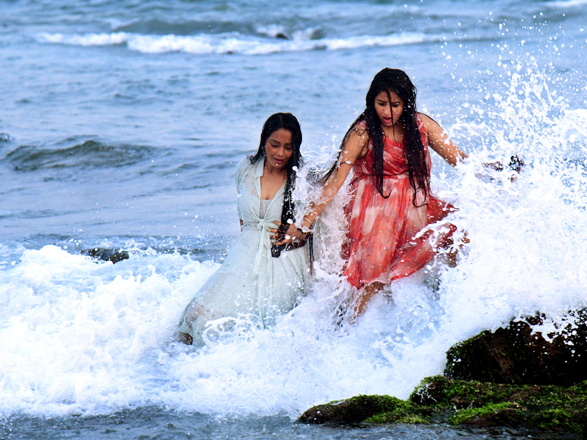 happy_20sunday_20in_20Visakhapatnam_20Beach_1.jpg 1