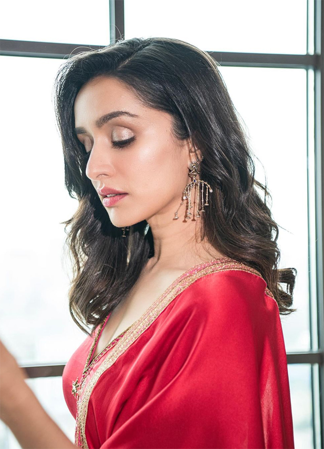Actress_20Shraddha_20Kapoor_20Hot_20Photos_17.jpg 17