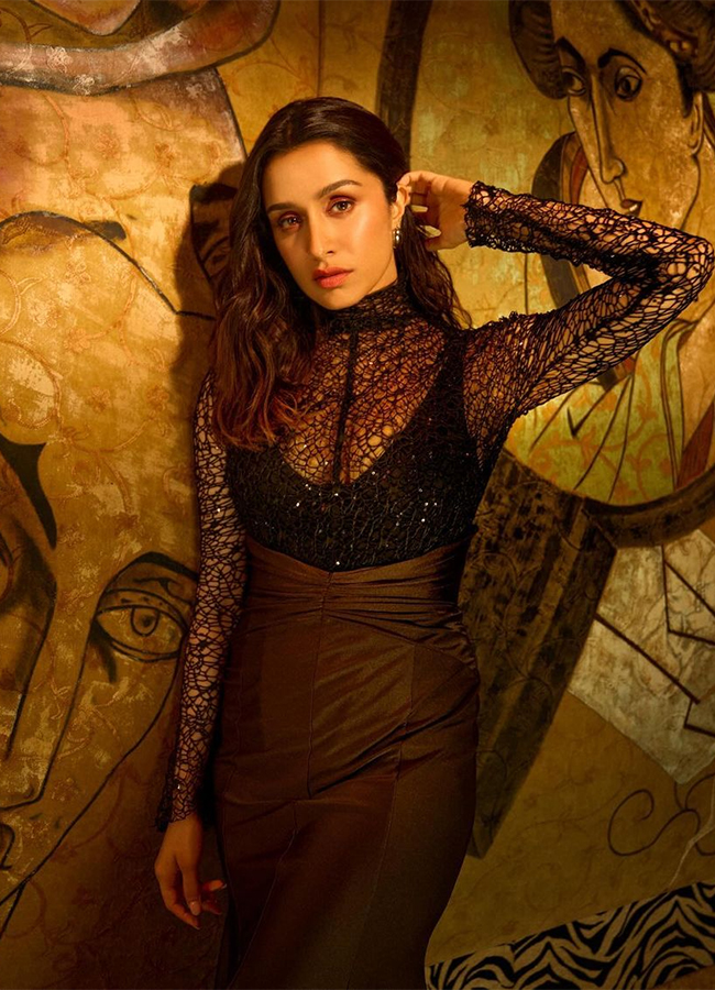 Actress_20Shraddha_20Kapoor_20Hot_20Photos_20.jpg 19