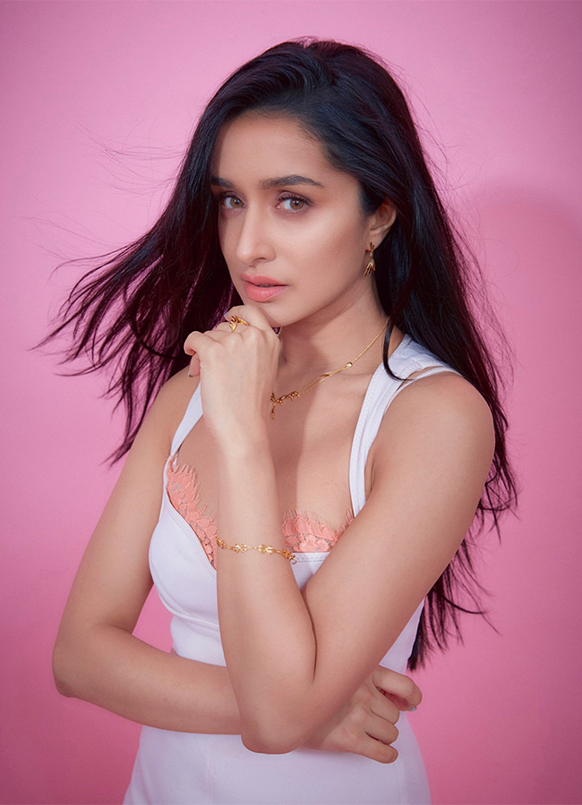 Actress_20Shraddha_20Kapoor_20Hot_20Photos_21.jpg 20